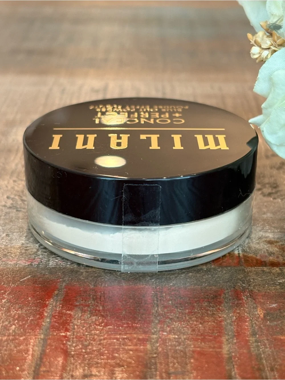 NEW Milani CONCEAL + PERFECT Blur Out POWDER in 01 TRANSLUCENT Full Size!